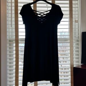 Cocktail dress crisscross back NWT Little Black Dress evening dress cap sleeve